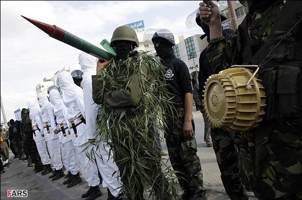 Desfile-de-Hamas-Foto-Hadi-Mohammad-FARS-CC-BY-4.0-via-Wikimedia-Commons